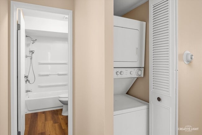 Building Photo - 109 S Gregory St