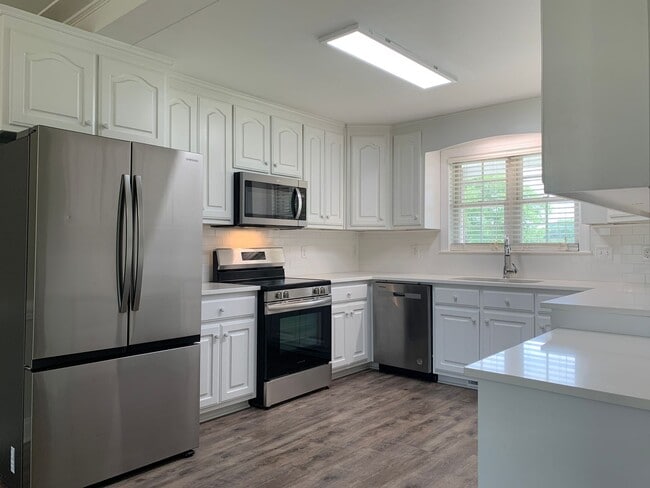 Building Photo - Beautifully Renovated Ranch, Nestled In Pr...