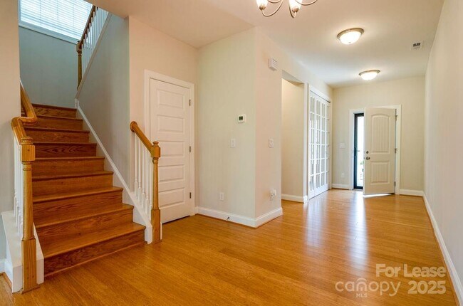 Building Photo - 6607 Wildbrook Dr