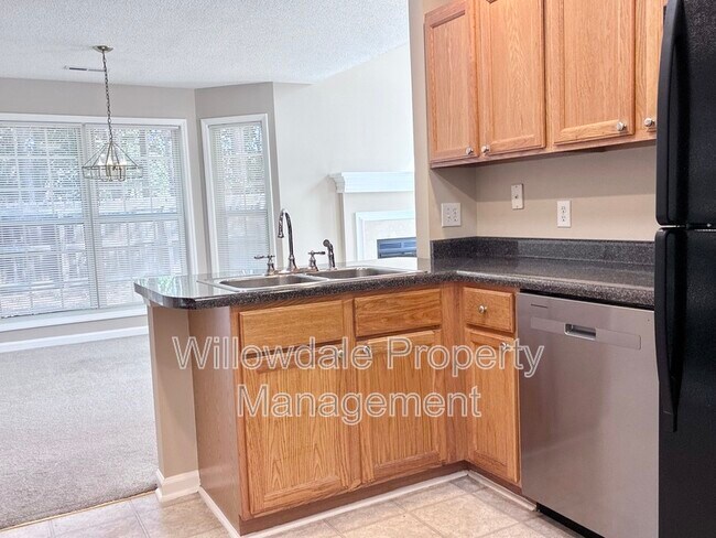 Building Photo - 4249 Beacon Heights Dr