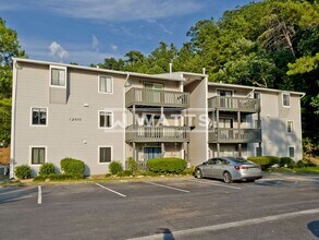 Building Photo - 1202 Woodland Vlg