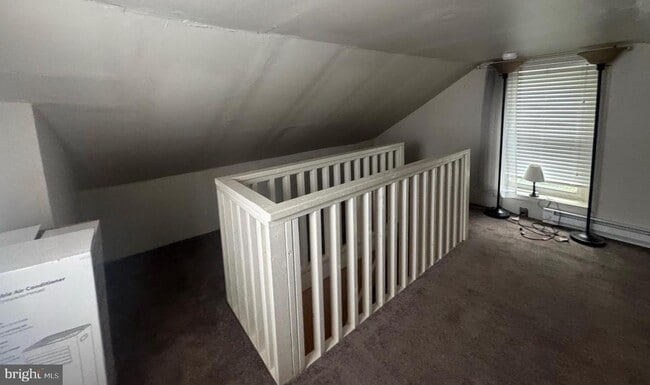 Building Photo - 317 W 4th Ave