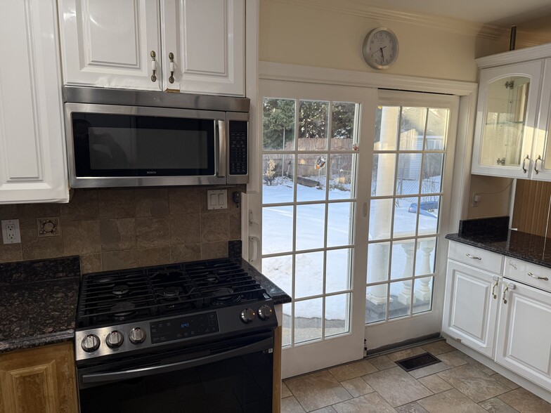 Building Photo - 284 Semton Blvd