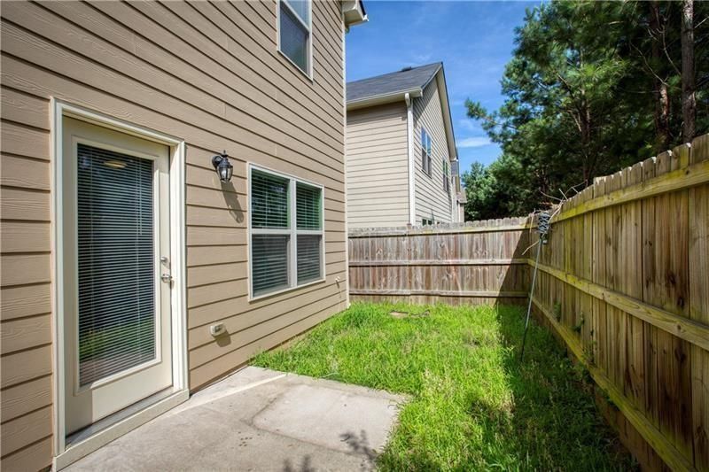 Building Photo - 302 Alcovy Way