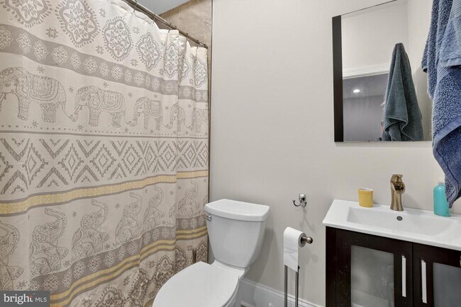 Building Photo - 946 N 2nd St