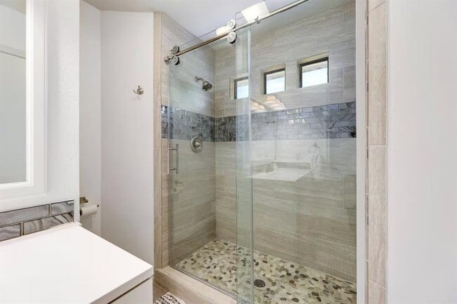 Building Photo - 13305 Saddlebrook Trail