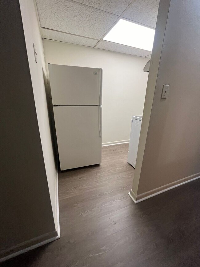 Building Photo - 1 Bd / 1 Bth Warminster Condo