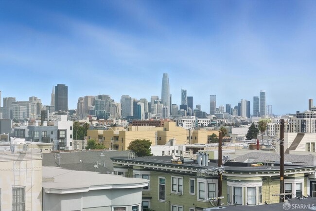 Building Photo - 811 Valencia St