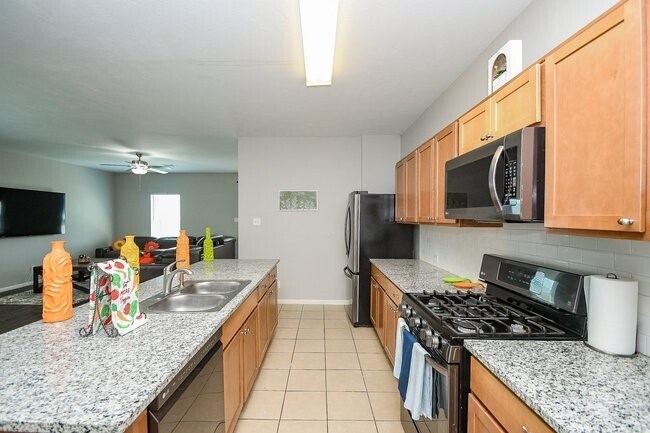 Building Photo - 3318 Grand Cane Ln