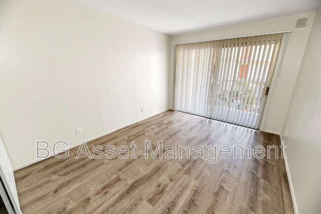 Building Photo - 3600 Dimond Ave