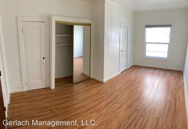 Building Photo - 2431 Sichel St