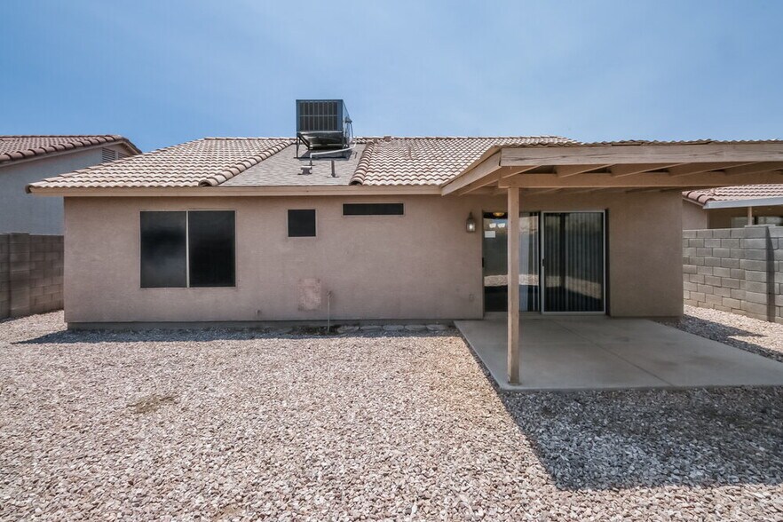 Building Photo - 8711 N 112th Ave