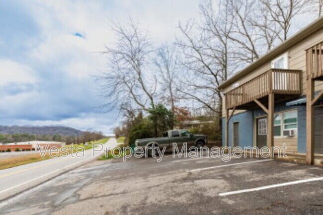 Building Photo - 130 Reems Creek Rd