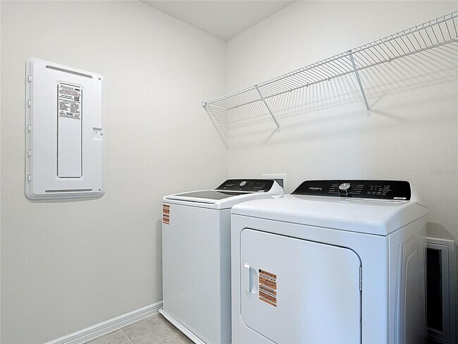 Building Photo - 2241 Southbury Dr