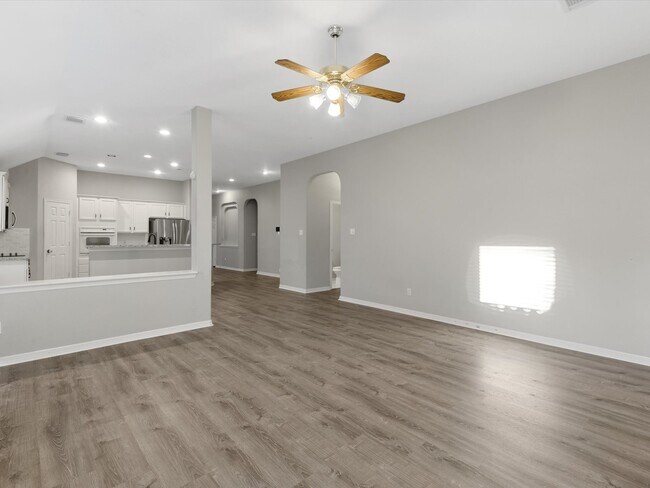 Building Photo - 23719 Allingham Ln