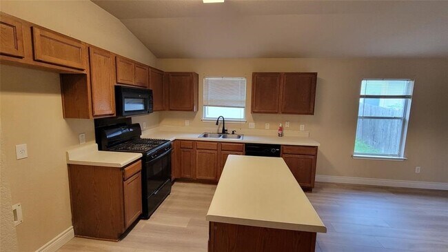 Building Photo - 339 Marquitos Dr
