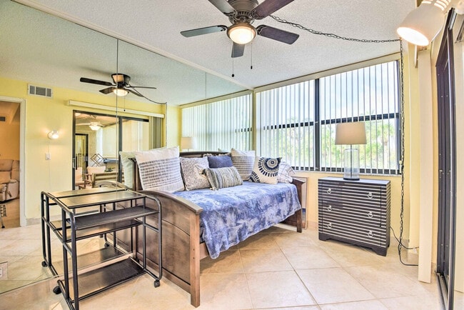 Building Photo - 5855 Midnight Pass Rd