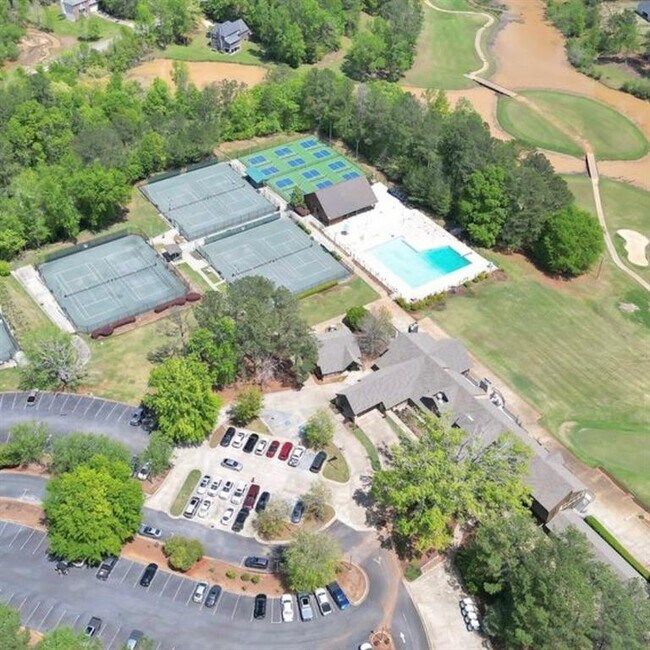 Building Photo - 159 River N Blvd