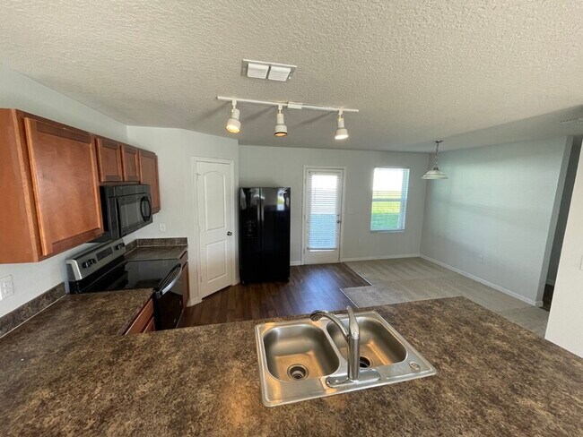 Building Photo - 1402 Kissimmee Ct