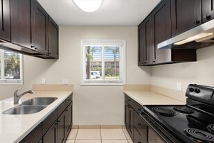 Building Photo - Melrose Manor Apartments - Riverside, CA