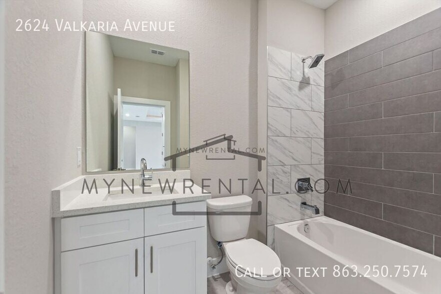 Building Photo - 2624 Valkaria Ave