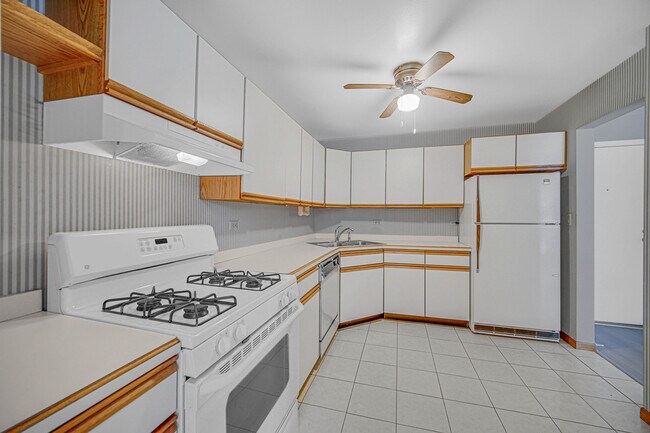 Building Photo - 4731 St Joseph Creek Rd