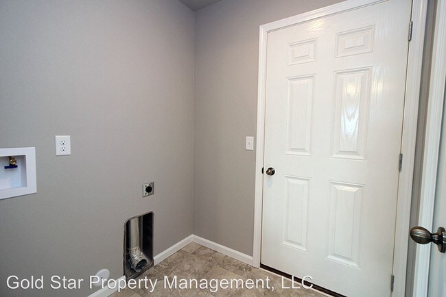 Building Photo - 3 br, 2.5 bath House - 4228 Serenity Court