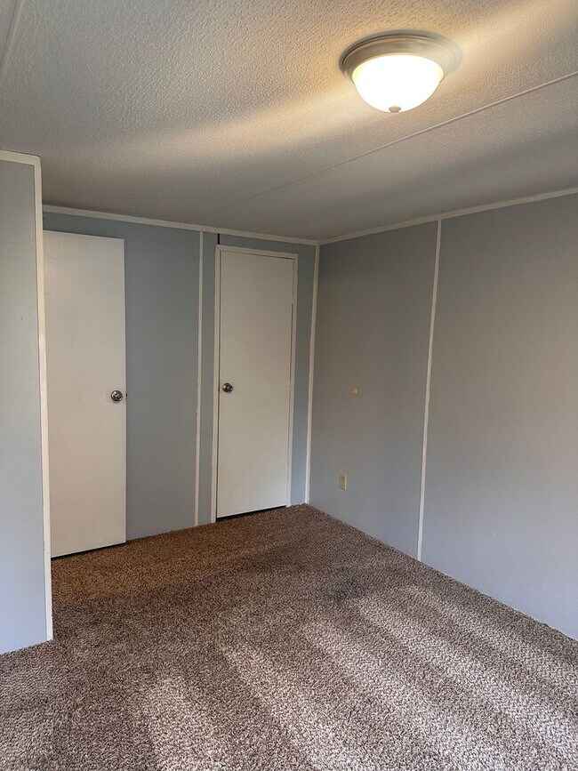 Building Photo - RENTAL HOME 3BD/2BTH