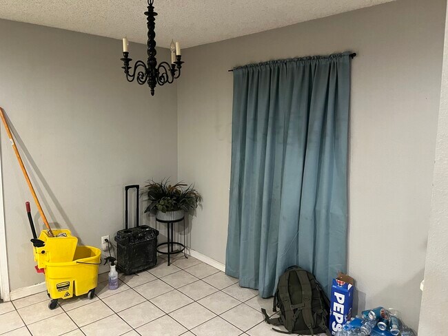 Building Photo - 6871 Beth Cir