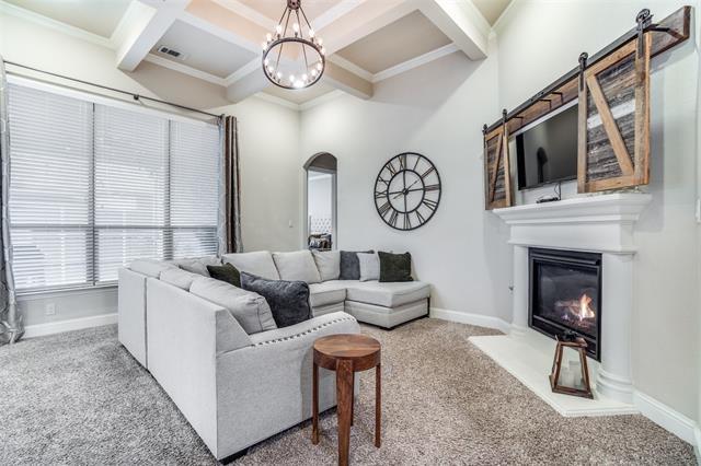 Building Photo - 401 Sarah Cir