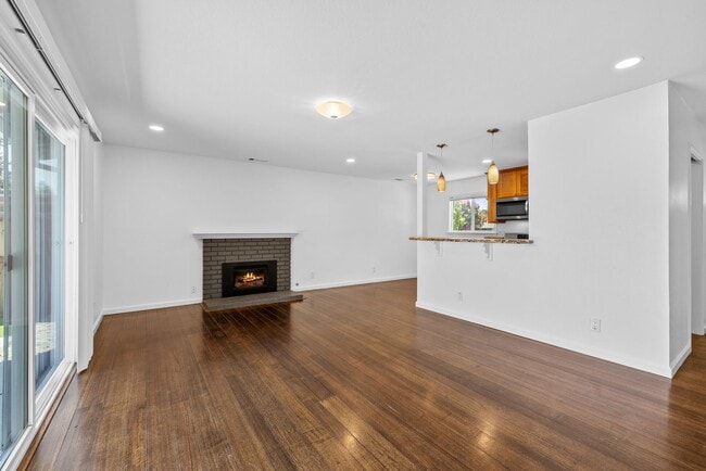 Building Photo - TENTATIVELY RENTED Updated 4 Bedroom 2 Bat...