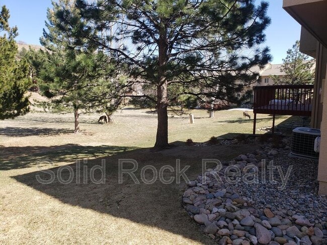 Building Photo - 6945 Yellowpine Dr