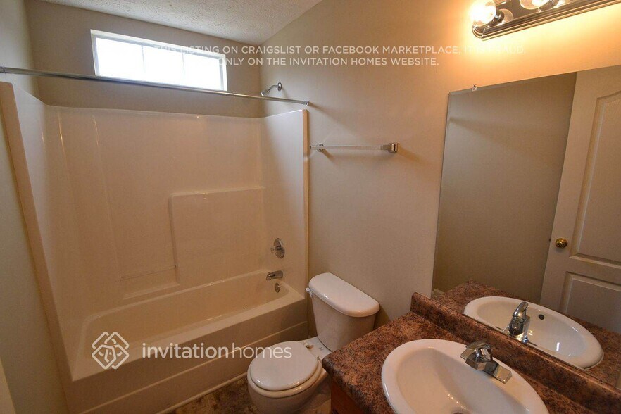 Building Photo - 485 Rosewood Cir