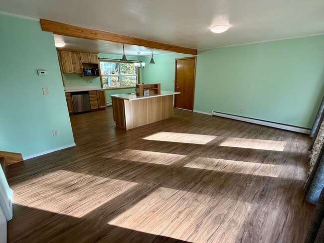 Building Photo - Beautiful 3 bd, 2 bath home for rent in Fairbanks!
