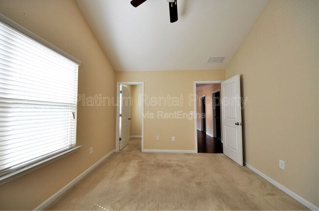 Building Photo - 1464 Wilford Dr NE