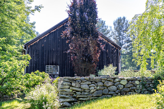 Building Photo - 16 Furnace Brook Rd