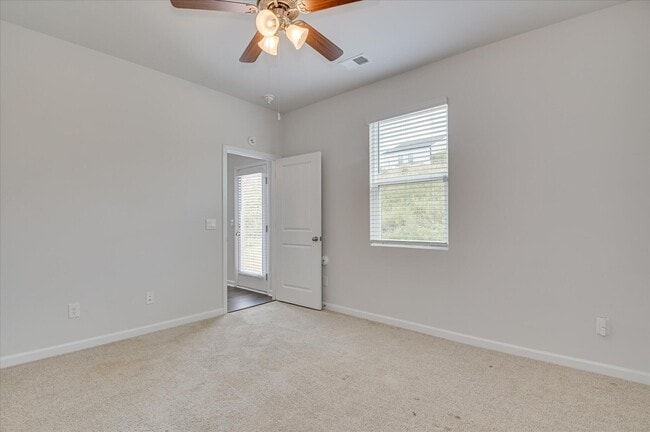 Building Photo - 5148 Captain Dr