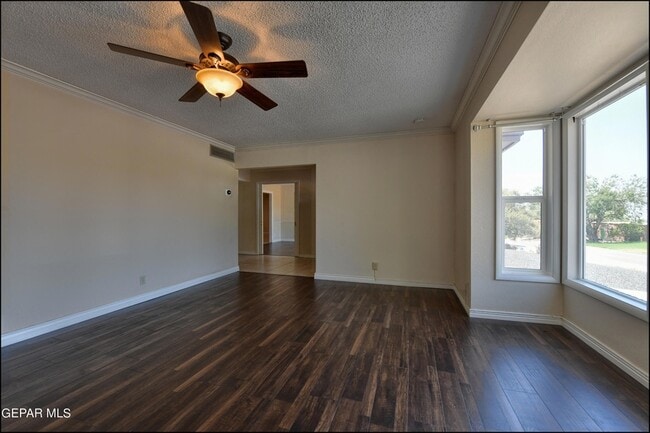 Building Photo - 424 Stonebluff Rd