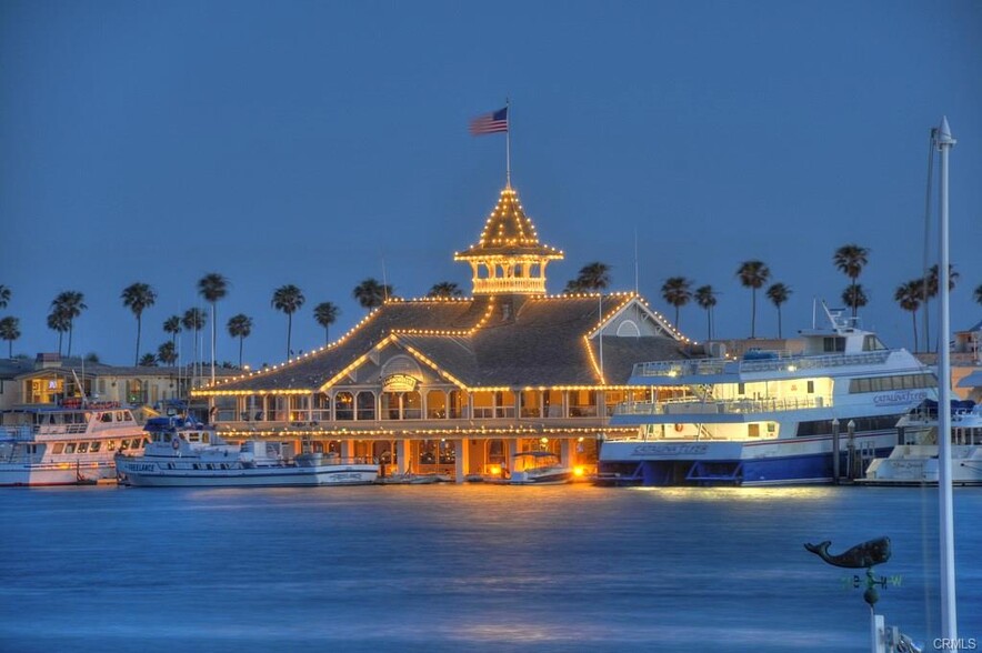 Building Photo - 1024 W Balboa Blvd