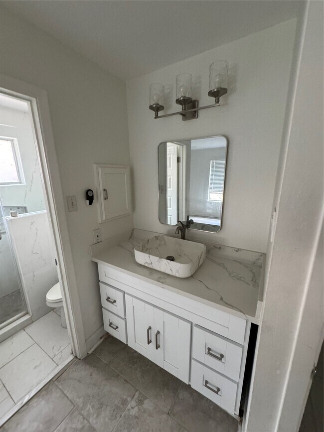 Building Photo - 3723 Westmeadow