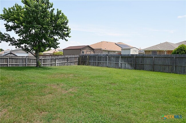 Building Photo - 5802 Venetian Ct