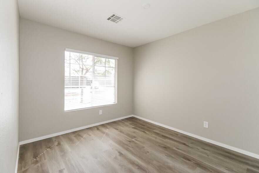 Building Photo - 1194 S Anvil Pl