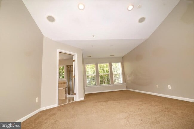 Building Photo - 25323 Damascus Park Terrace