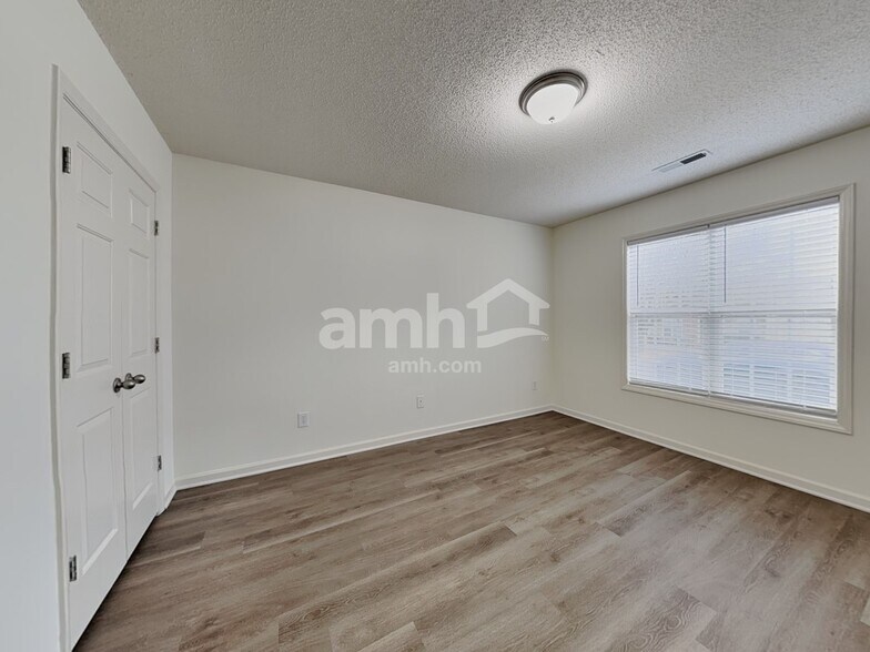 Building Photo - 149 Charlotte Ct