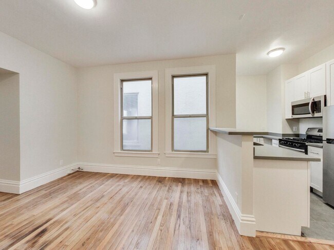 Primary Photo - 1115 Polk St