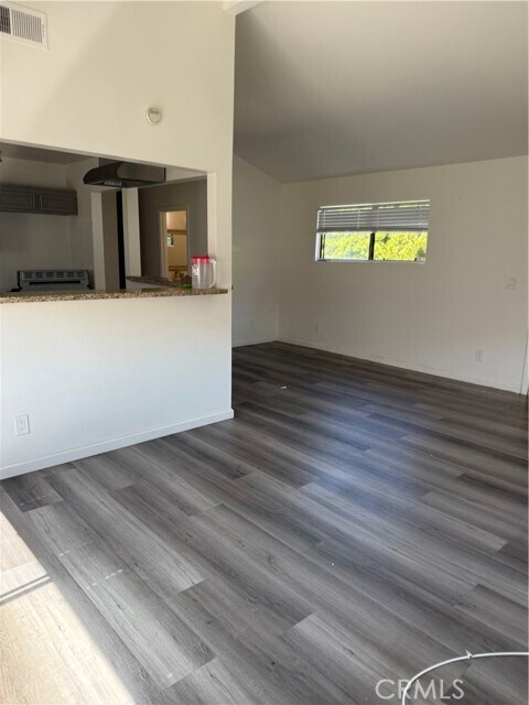 Building Photo - 2103 Harriman Ln