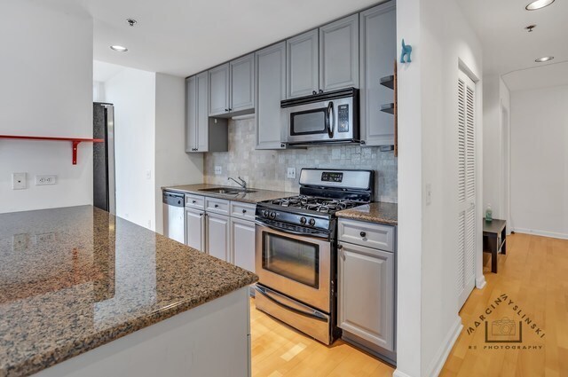 Building Photo - 3450 S Halsted St