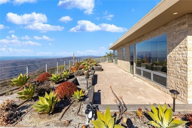 Building Photo - 3355 Alta Laguna Blvd