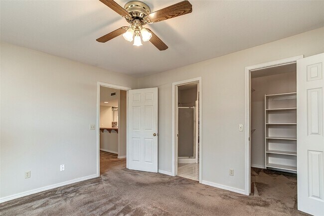 Building Photo - 706 Meghan St