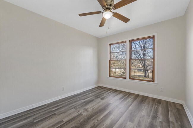 Building Photo - 1402 Chico Ct